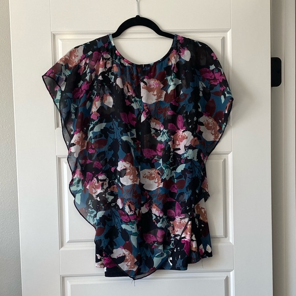 Women’s Sheer Layered Floral Blouse - Picture 3 of 4